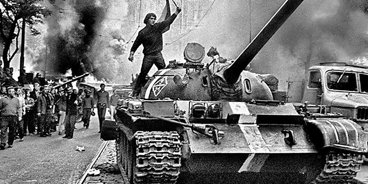 prague_spring_tank_street_battle-a-wide.jpg
